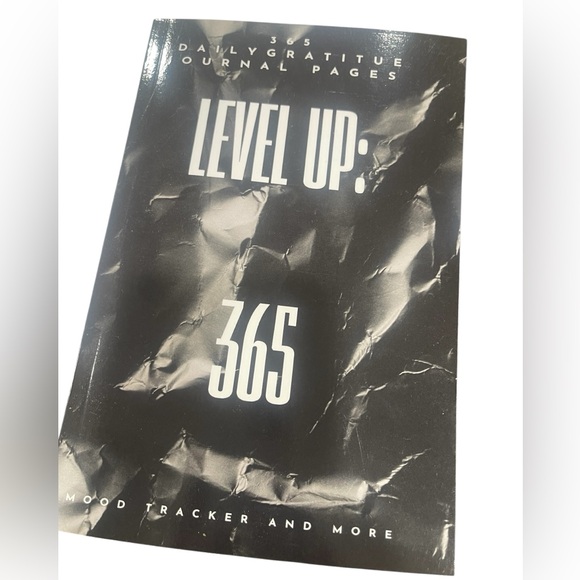 365 Daily Journal for Women - Picture 3 of 5